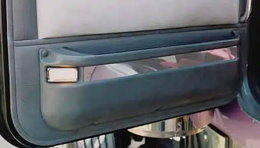 Peterbilt  LOWER DOOR PANEL TRIM