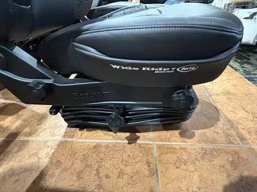 Bostrom Wide Ride II Black Mid Leather - Image 2