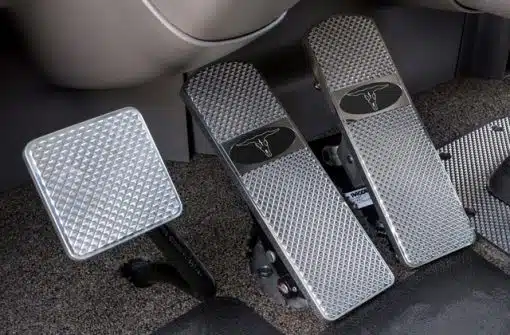 Peterbilt 359 1986-1993 Classic Diamond Fine-Cut Billet Pedal Set - Image 6