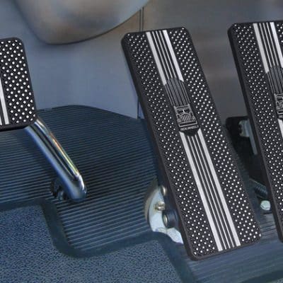 Kenworth 2007+ Classic Black Diamond Fine-Cut Billet Pedal Set