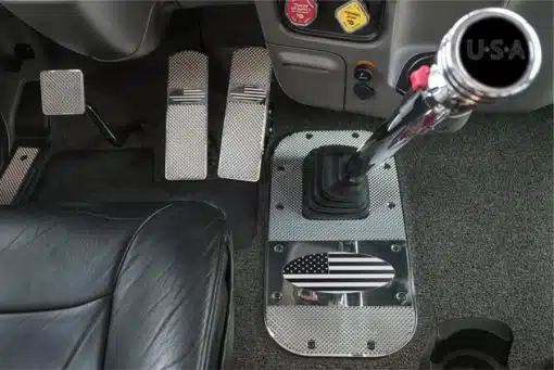 Peterbilt 389 2008+ Diamond Fine-Cut Billet Shifter Plate - Image 3