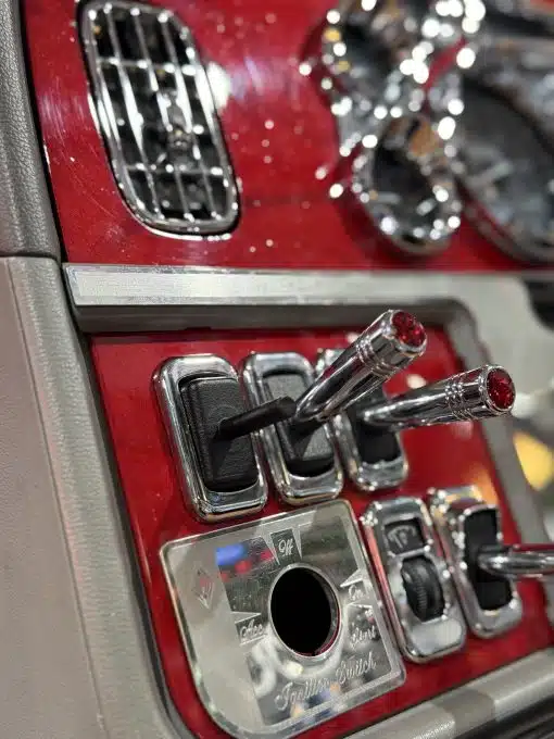 Peterbilt 389 Rocker/Toggle Cover - Image 3
