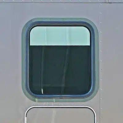 Peterbilt 579 & 567 Sleeper Window Chop Top